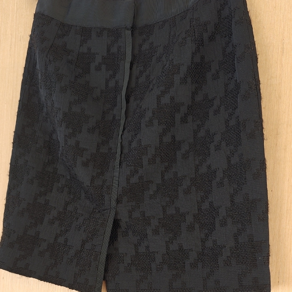 Ann Taylor Black Houndstooth Skirt